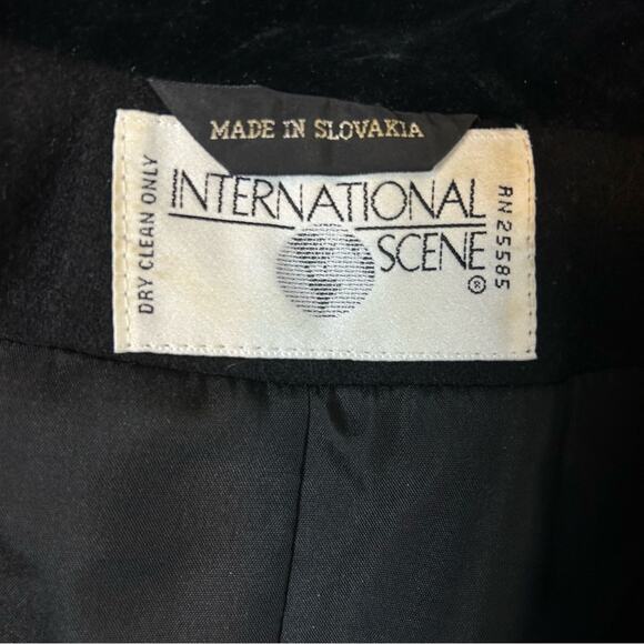 Vintage Black Wool Blend Blazer International Scene Velvet Collar Lined Size 14 - Picture 5 of 10